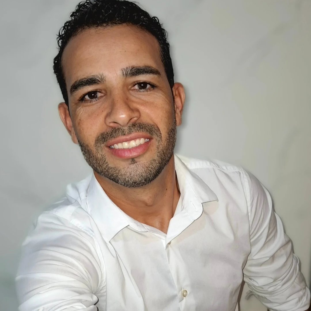 Julio R.